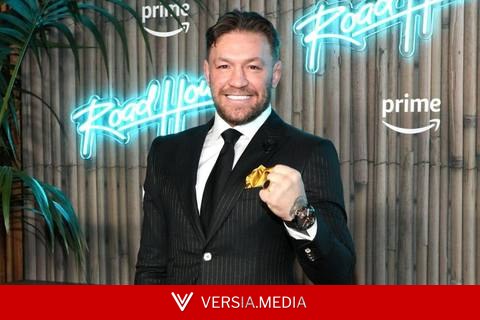 Дю Плесси объяснил, почему считает Макгрегора фаворитом в бою с Холлоуэем